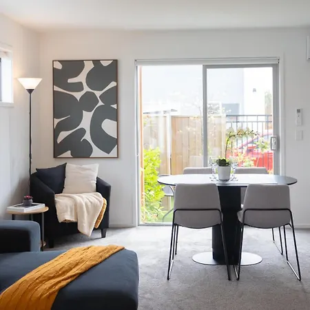 Cosy 2 Bed 3 Bath Home Close To Cbd And Hagley Park Addington Exterior photo