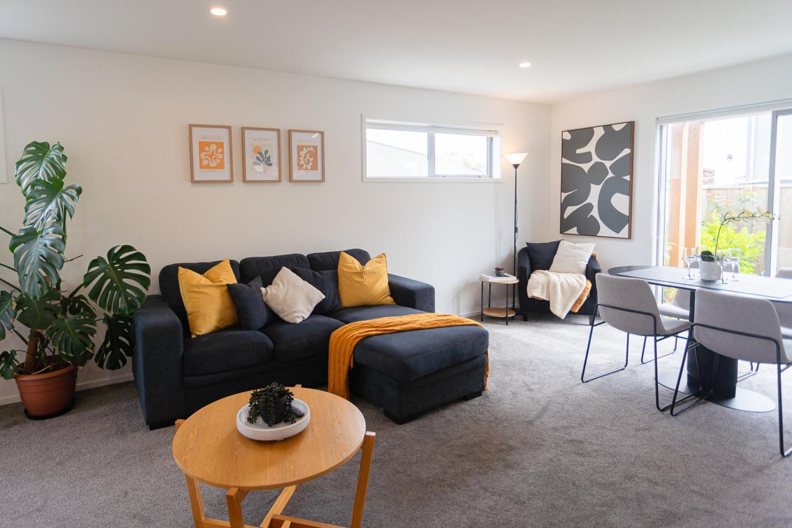 Cosy 2 Bed 3 Bath Close To Cbd And Hagley Park *